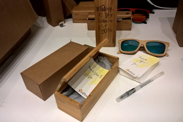 inflow-sunglasses-note-box